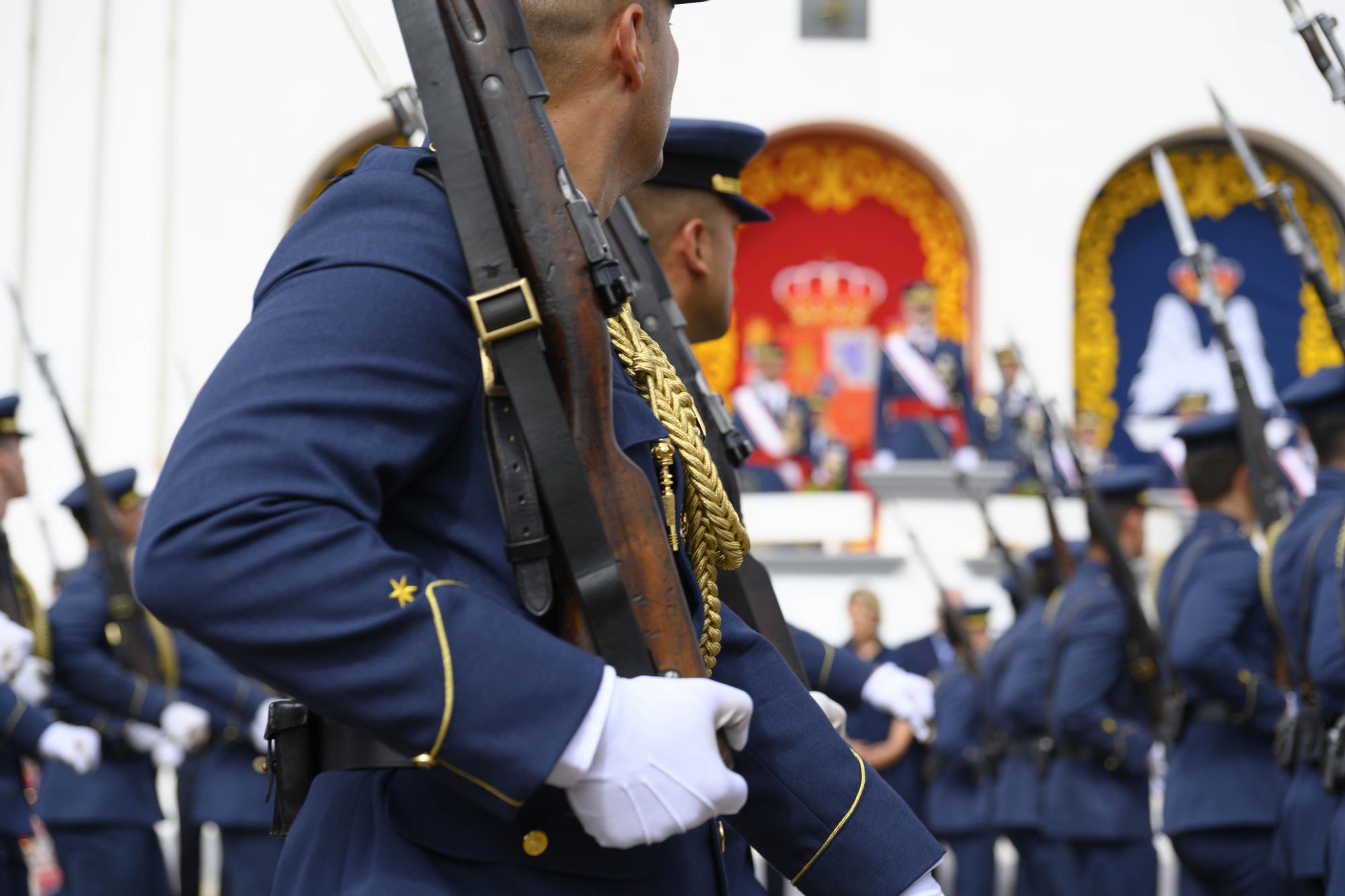 Las imágenes de la visita del rey Felipe VI en la Academia General del Aire de San Javier