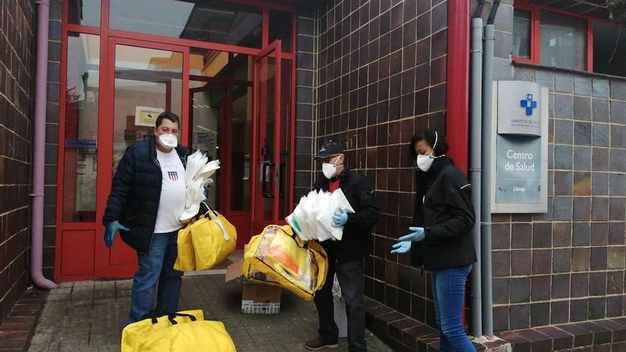 Donación de material en Llanes