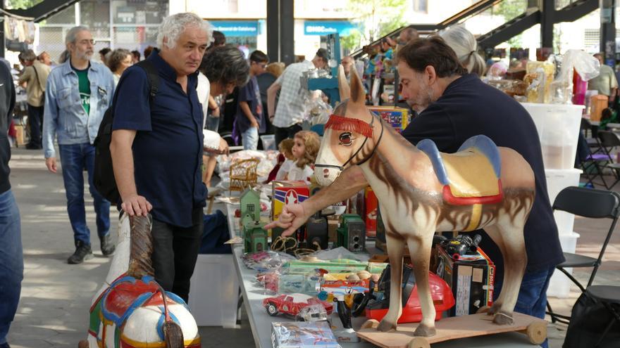 Els joguets i els seus col·leccionistes s&#039;apoderen de la plaça Catalunya de Figueres