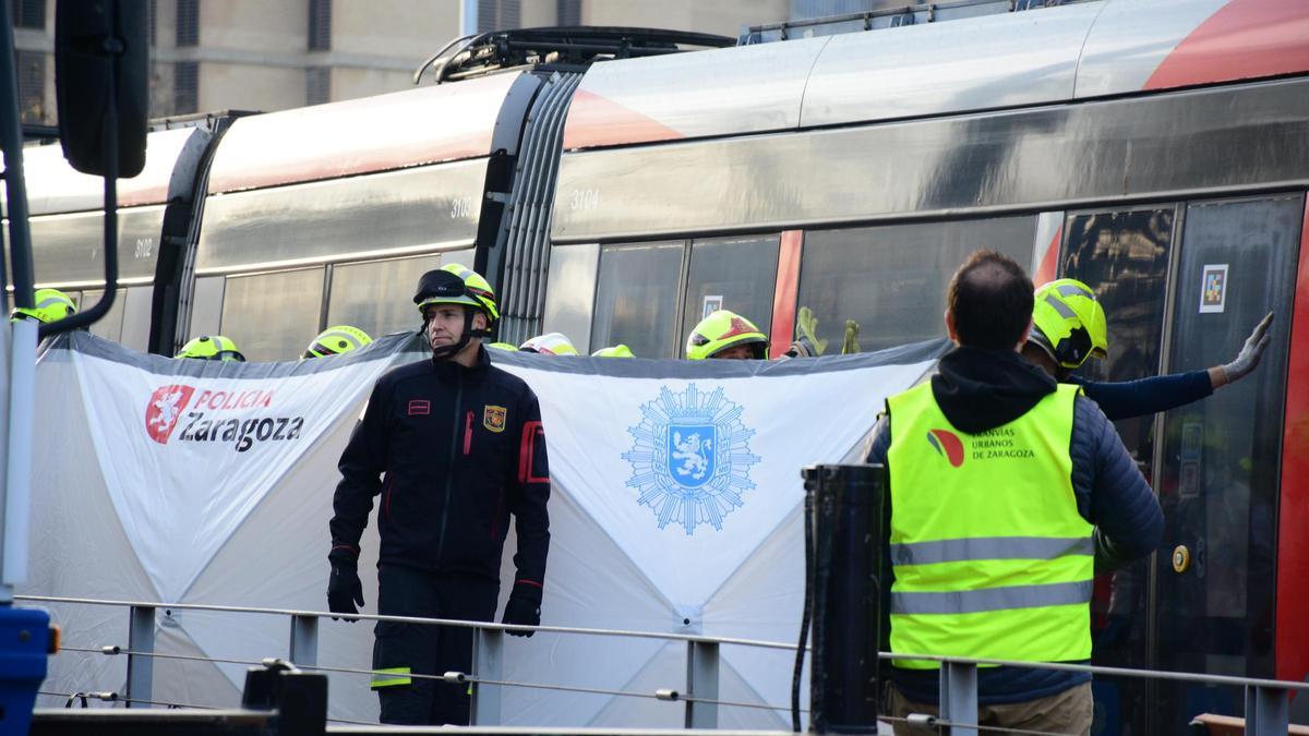 Muere una niña atropellada por el tranvía en Zaragoza