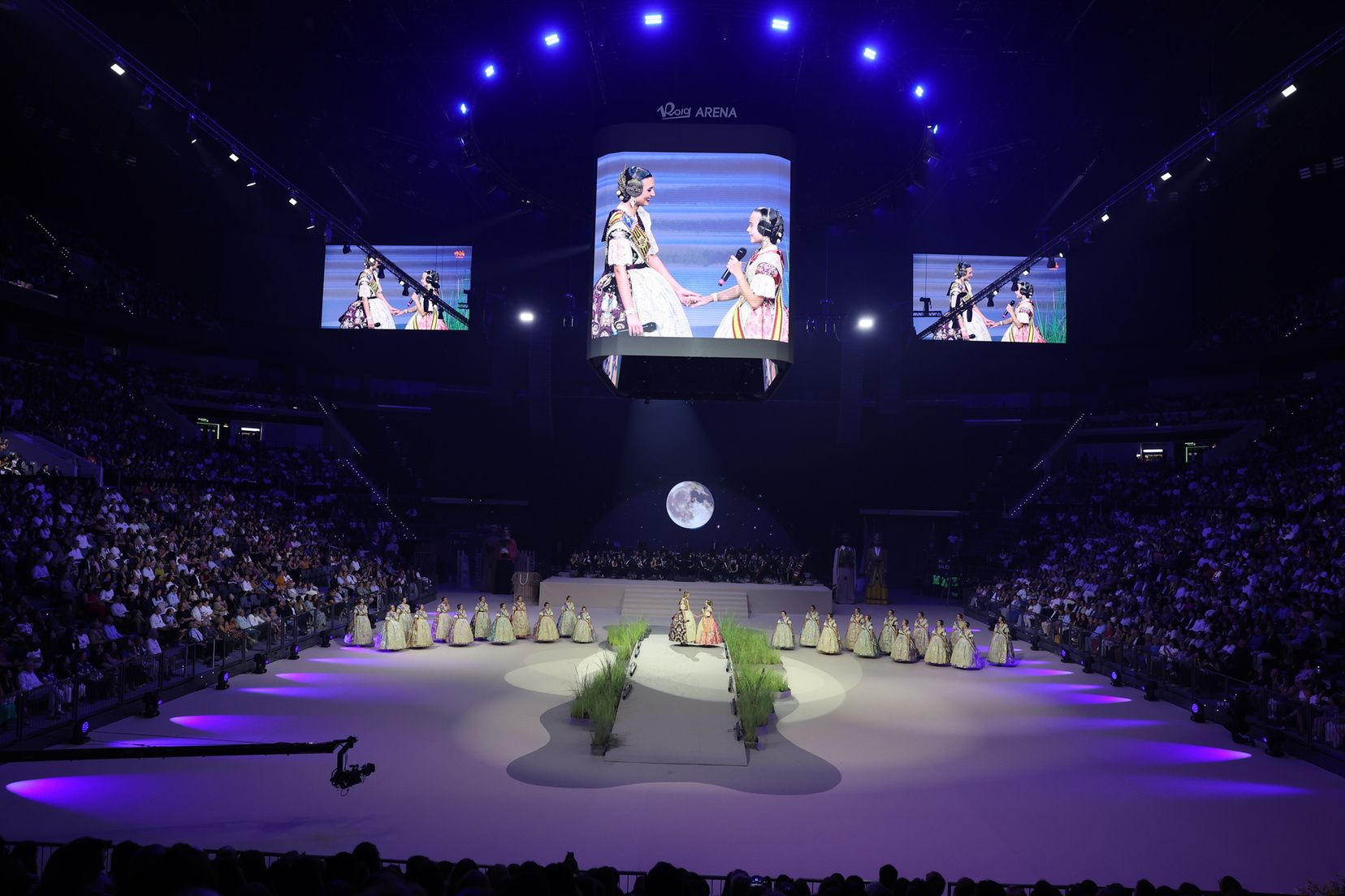 Berta Peiró y Lucía García dicen adiós a su año como falleras mayores de València 2025