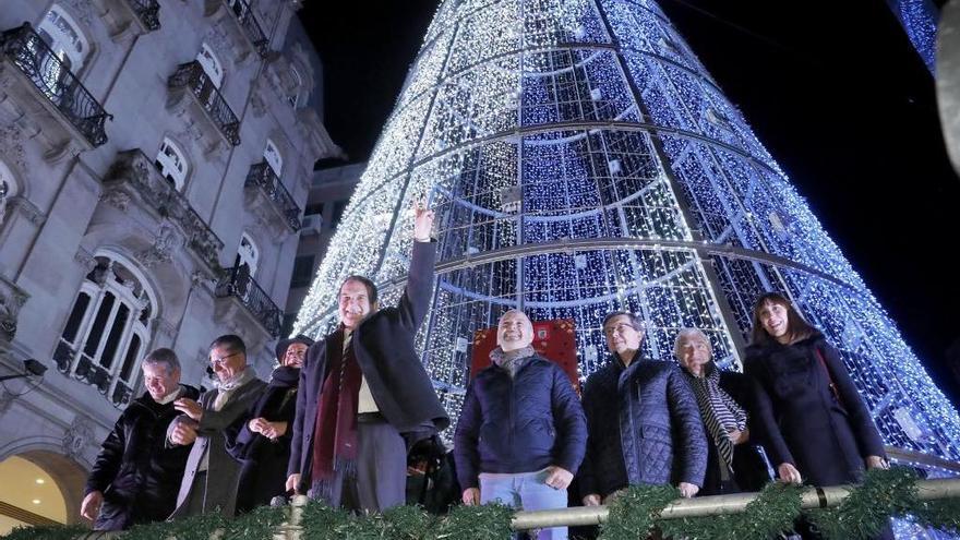 Un momento durante el encendido navideño del año pasado. // José Lores