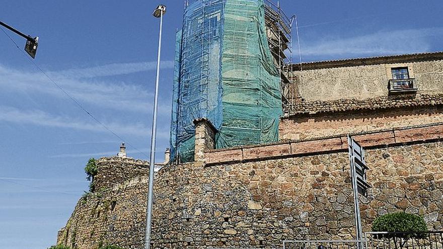 El obispado inicia la obra del cubo de la muralla