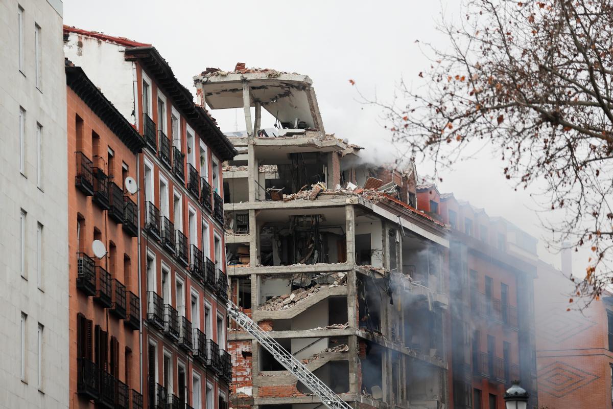 Las primeras plantas del edificio que ha explotado han quedado reducidas a la estructura