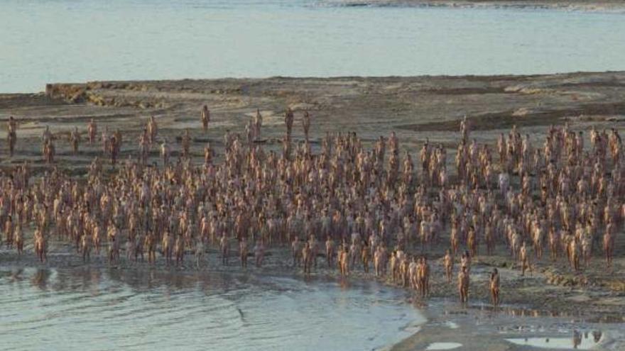 Desnudos en el Mar Muerto