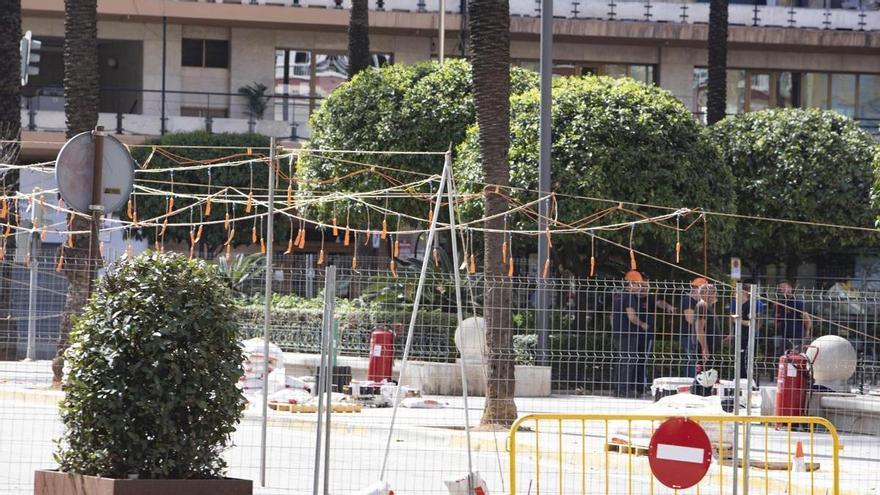 Pasacalles, &quot;mascletà&quot; y música en el Mig Any Faller de Alzira