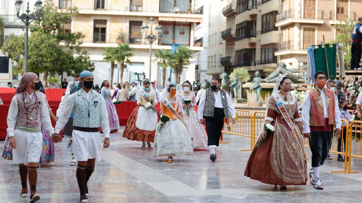 Búscate en el segundo día de Ofrenda por la calle Caballeros (entre las 17.00 y las 18.00 horas)