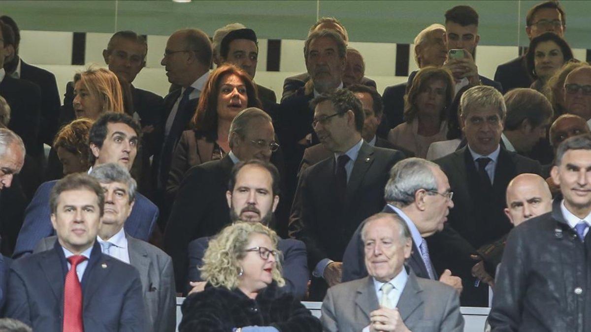 Bartomeu volvió a vivir un día de gloria en el palco del Bernabéu