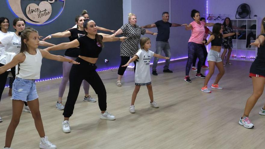 Tik Tok se cuela en las escuelas de baile