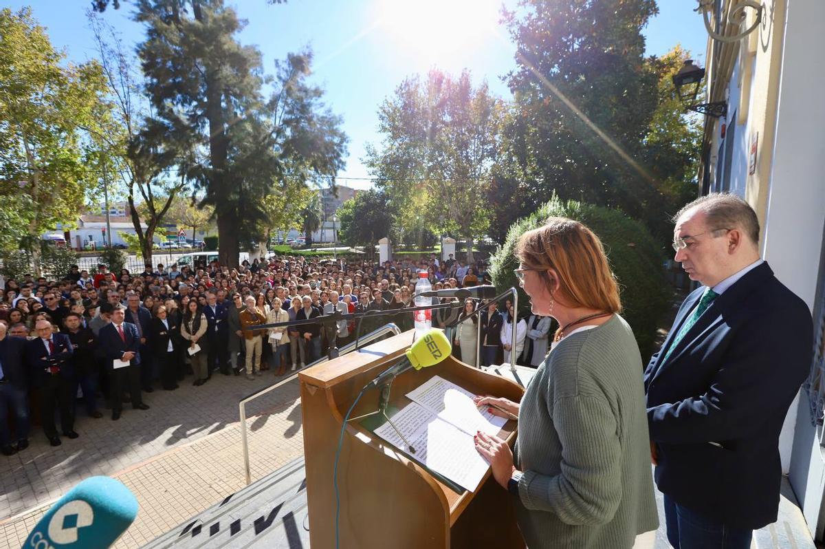 Centenares de estudiantes y profesores de Derecho de la UCO se ...