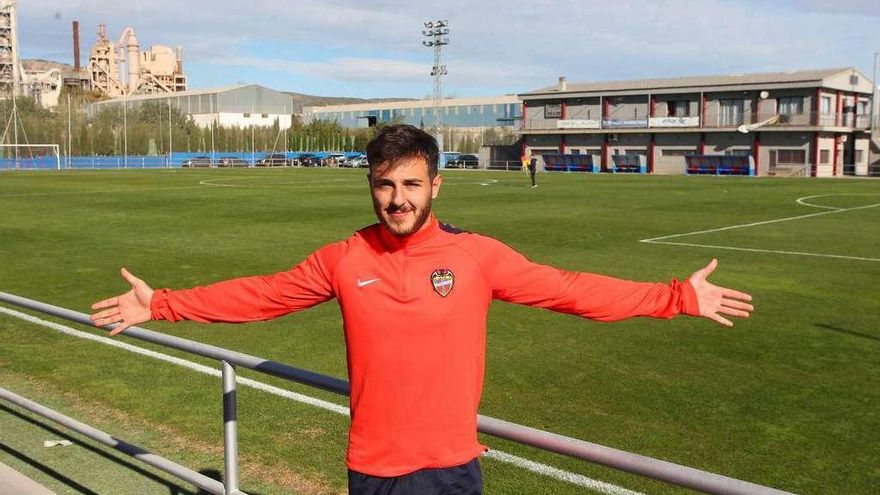 Álvaro Traver, en la ciudad deportiva del Levante.