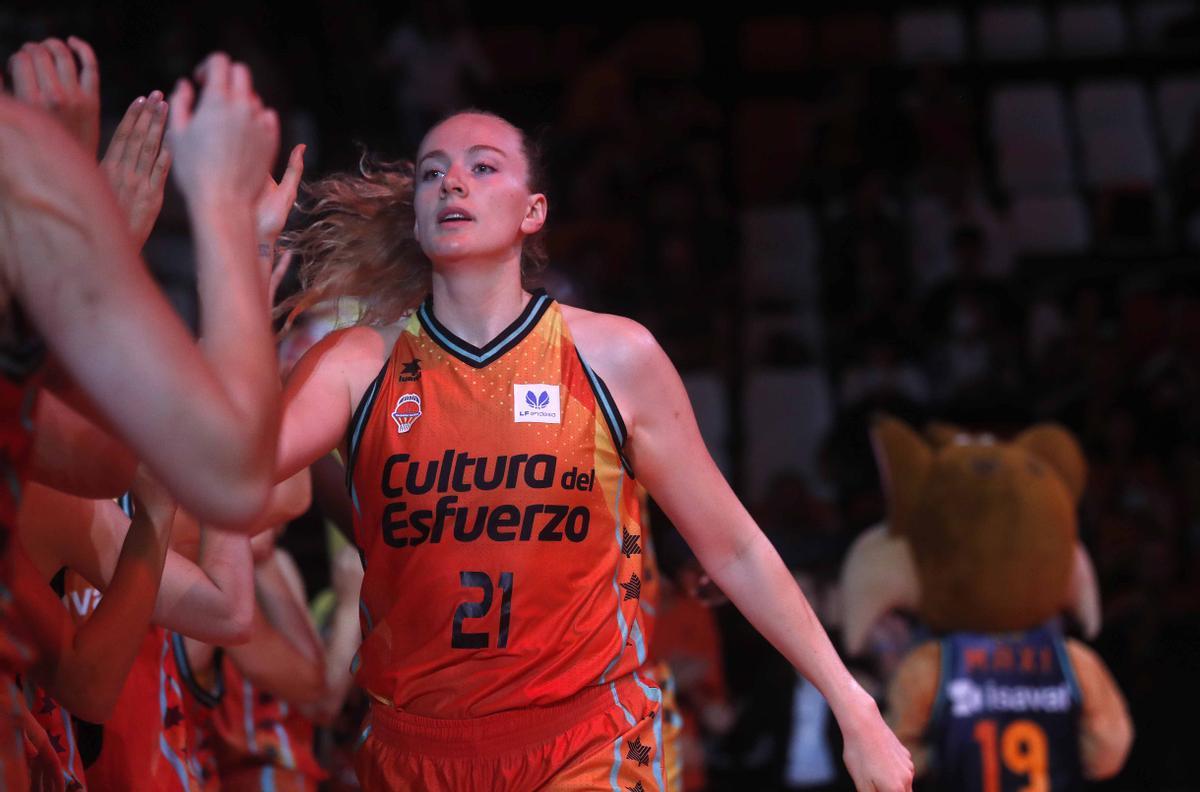 Marie Gülich, en la presentación del partido entre el Valencia Basket y el Movistar Estudiantes