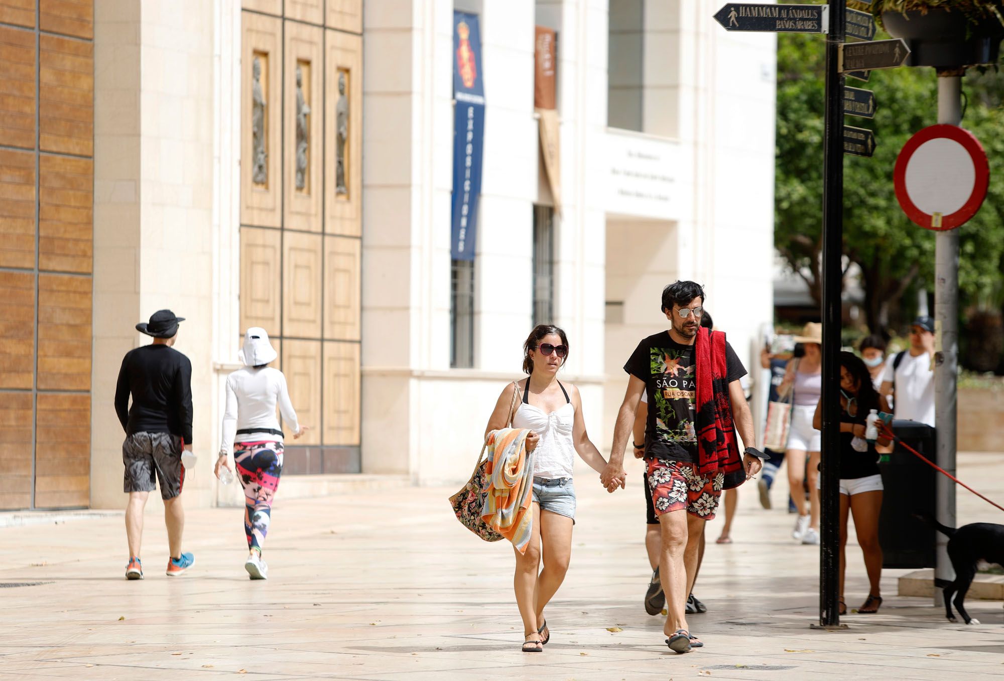 Málaga capital, como otros puntos de la provincia, está en aviso naranja por altas temperaturas este lunes, 12 de julio.