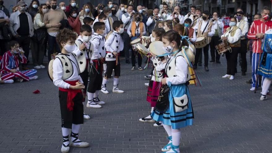 Algemesí danza para celebrar el aniversario de la Festa como Patrimonio de la Humanidad |   