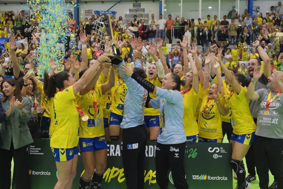 El Rocasa Gran Canaria se corona en la Liga Guerreras Iberdrola por segunda vez siete años