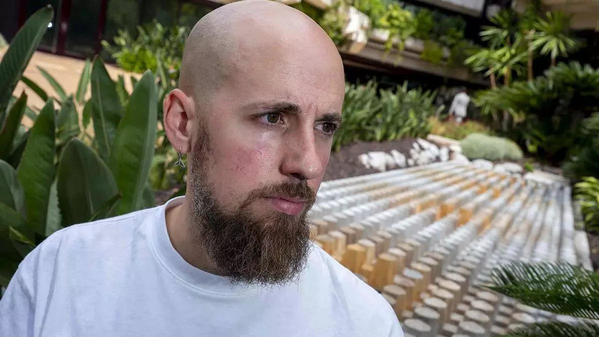 Pol Gise, actor, escritor y 'tiktoker': "Los mitos griegos atrapan porque el ser humano es chismoso por naturaleza"