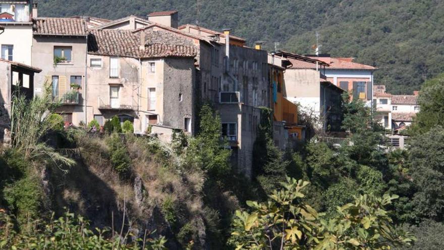 Part de la cinglera basàltica