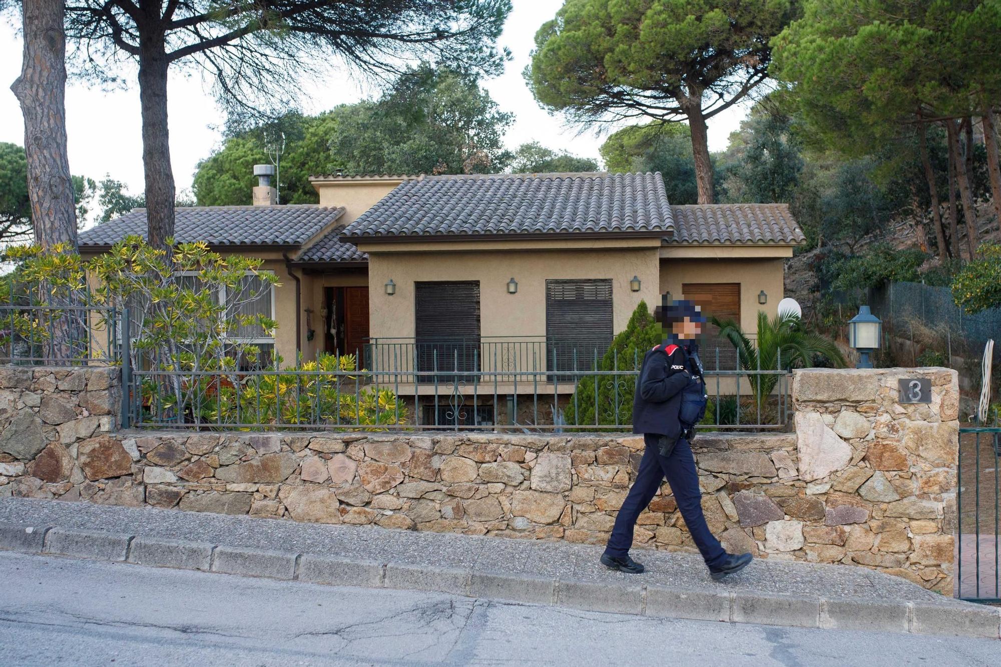 U home s'atrinxera en una casa quan l'anàven a desnonar a Lloret