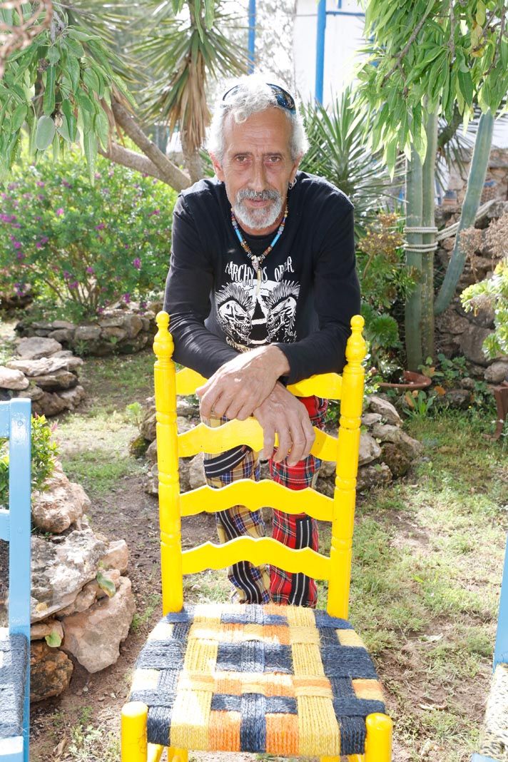Otra vida para las sillas de la abuela en Ibiza