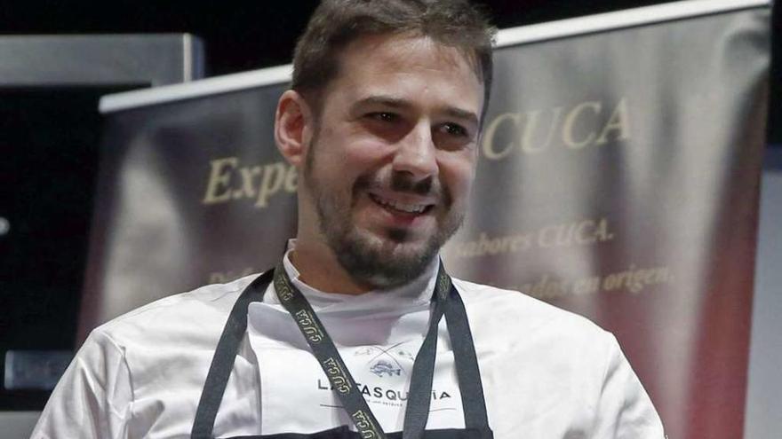 Javier Estévez, ayer, tras recibir el premio a cocinero revelación del año.