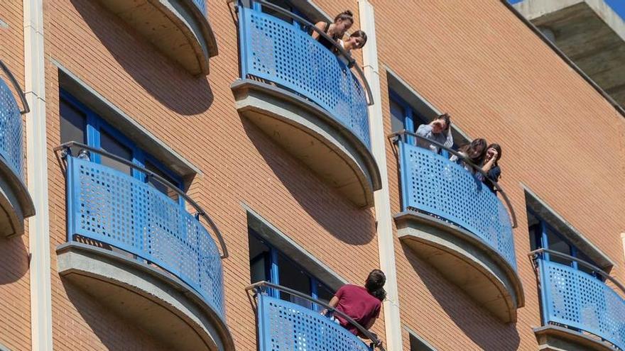 Un colegio mayor de Valencia cierra sus puertas para impedir la salida de contagiados