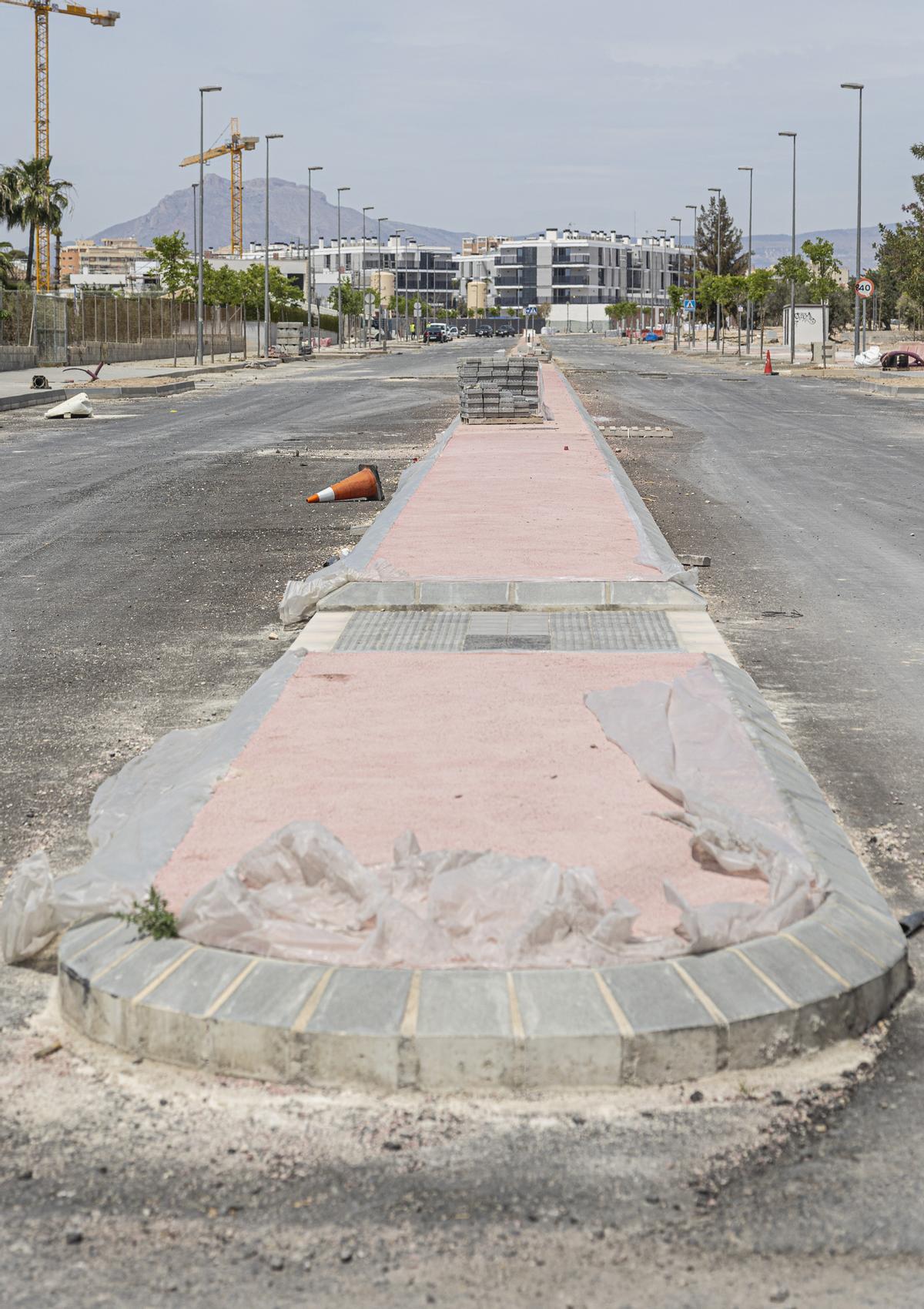 Una de las futuras avenida de Nou Nazareth en imagen de este viernes.