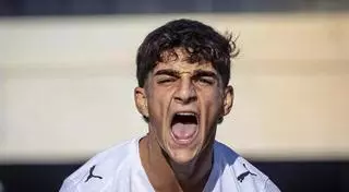 Cerrado: Víctor júnior, propiedad del Valencia CF y pretemporada con el primer equipo