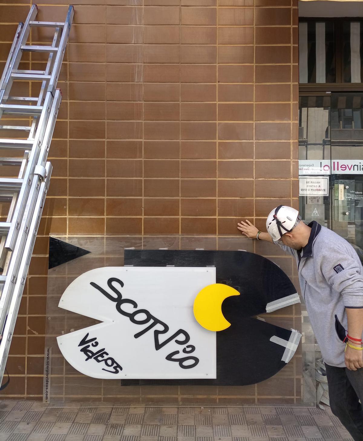 Rótulo del videoclub Scorpio.