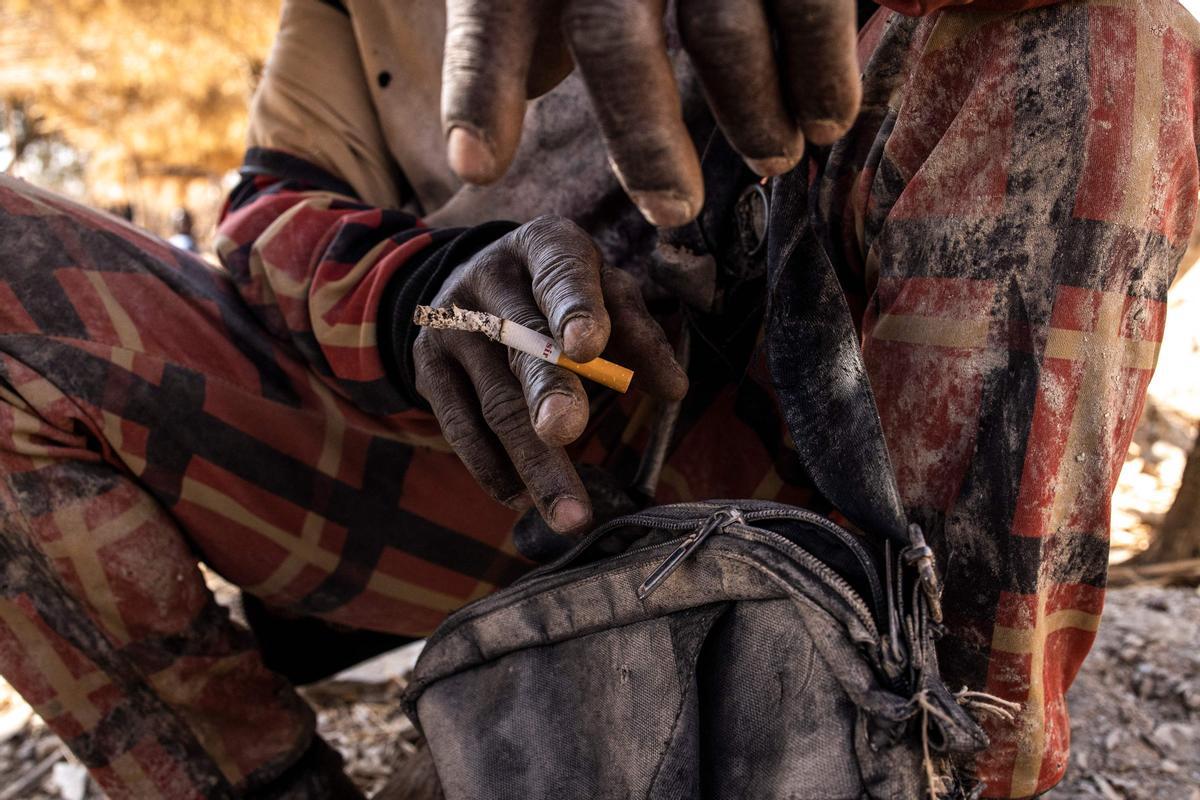 La minería artesanal de oro en Senegal. Karakaene y Bantakokouta son sitios de extracción de oro en el sureste de Senegal