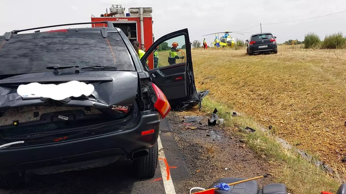 Mueren el fiscal Evaristo Antelo y un varón de 85 años en el grave accidente de tráfico en Perilla de Castro