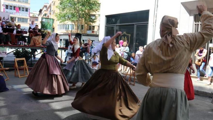 Hubo una exhibición de baile de la agrupación Aires Mallorquins de Jaume Company.