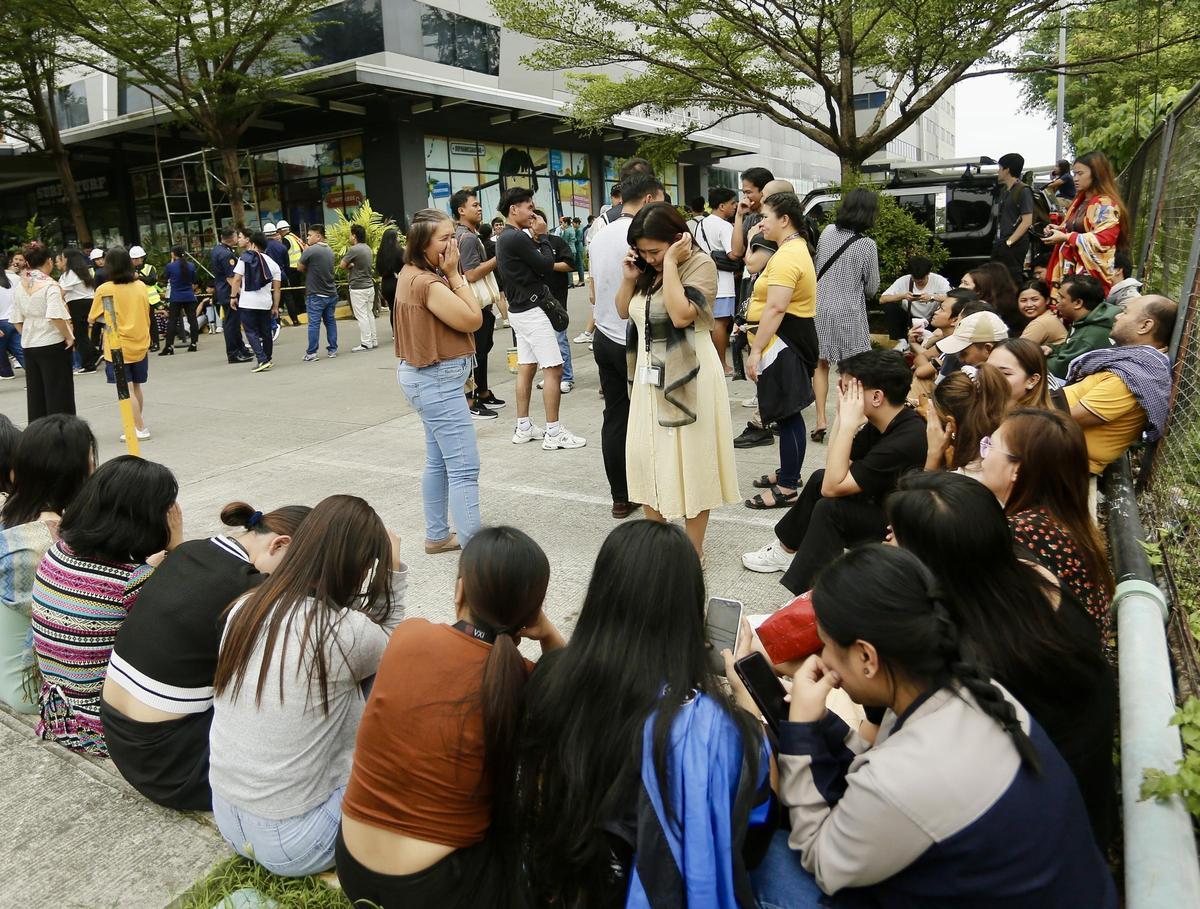 Al menos siete muertos tras dos terremotos de 7,4 y 6,7 en la isla filipina de Mindanao