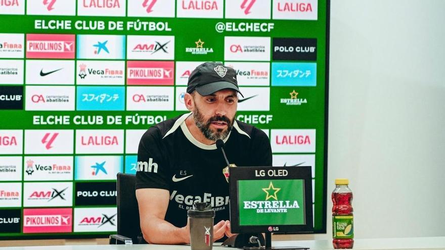 ntrenador del Elche: "Contra el Valencia vamos a ser valientes y agresivos"