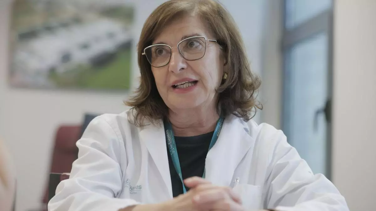 La gerente de Son Espases, Cristina Granados: «La mitad de pacientes en Urgencias podrían ser atendidos en su centro de salud»