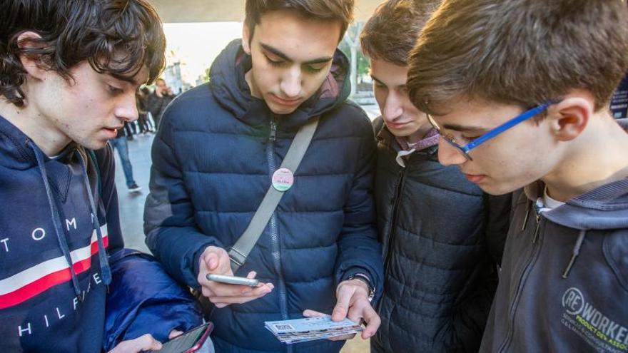 La Valencianada mou a 1.500 joves de 25 instituts en el seu cinqué aniversari