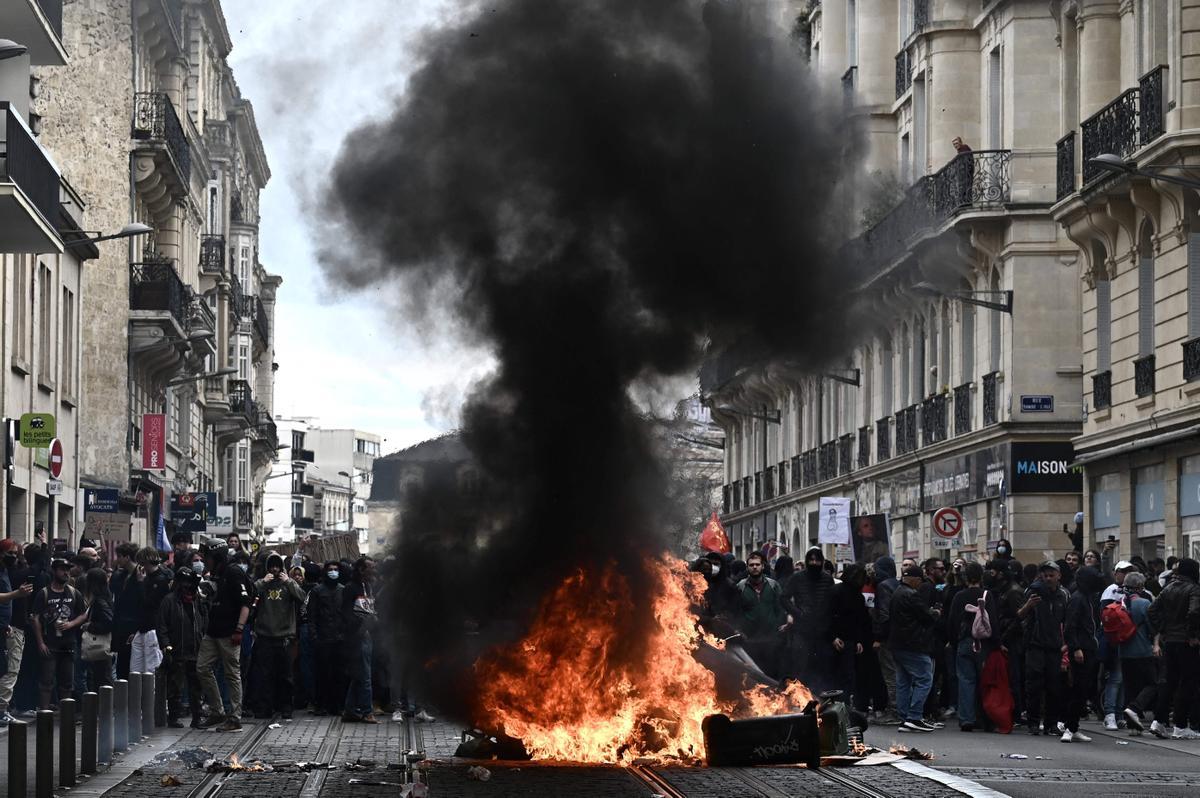 Paros y protestas en Francia por la reforma de las pensiones de Macron