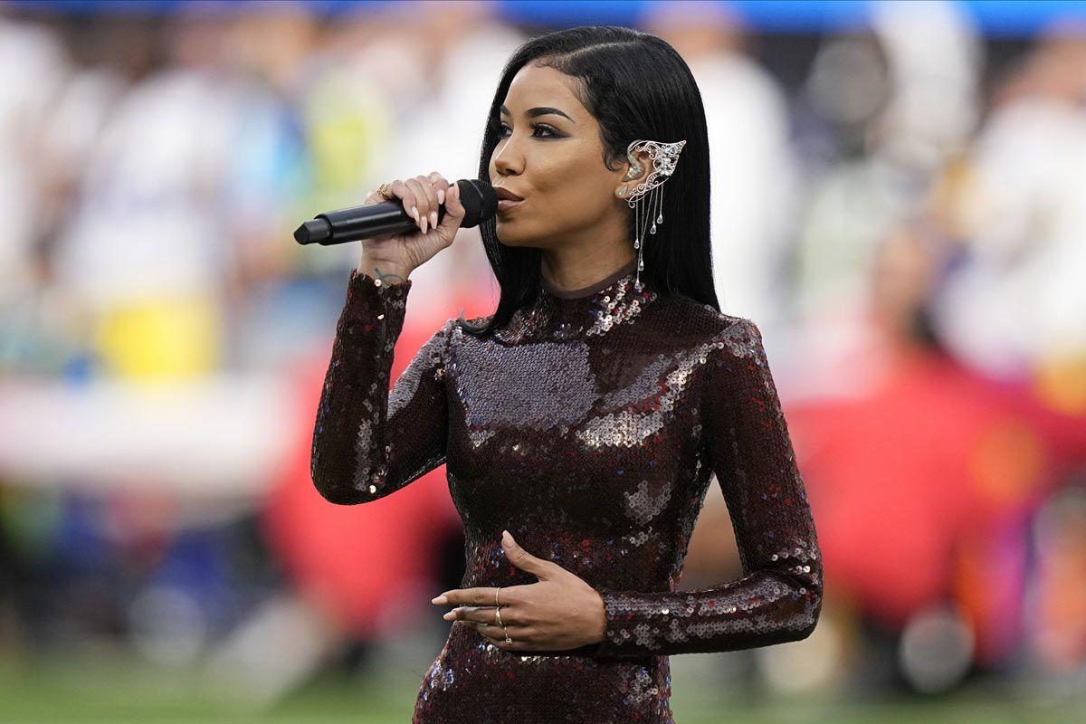 Jhené Aiko canta 'America The Beautiful'