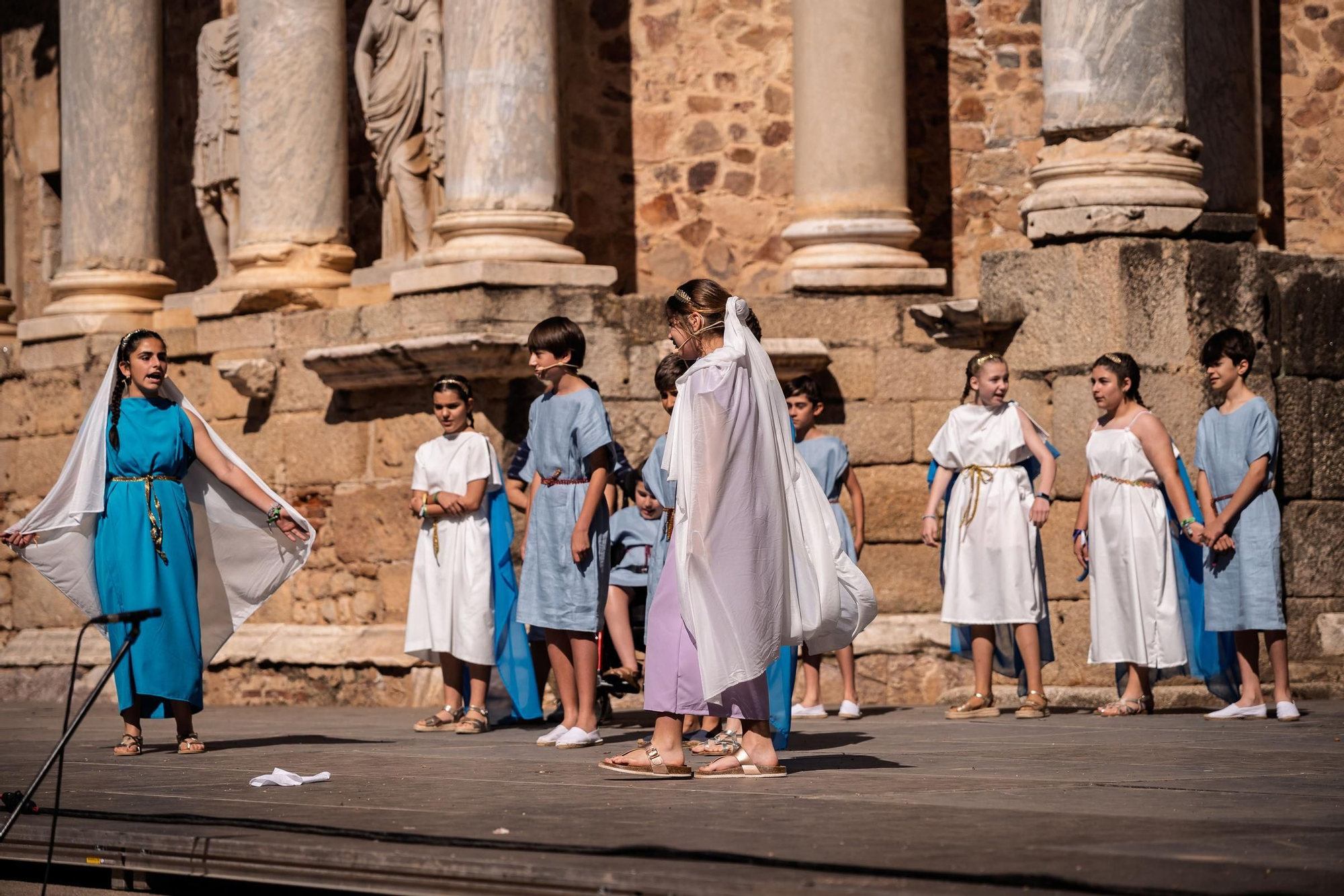 Fotogalería | Los escolares toman el Teatro Romano en Emerita Lvdica