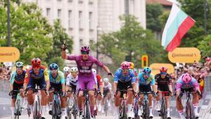Paul Magnier celebra su triunfo en la tercera etapa del Giro de Italia