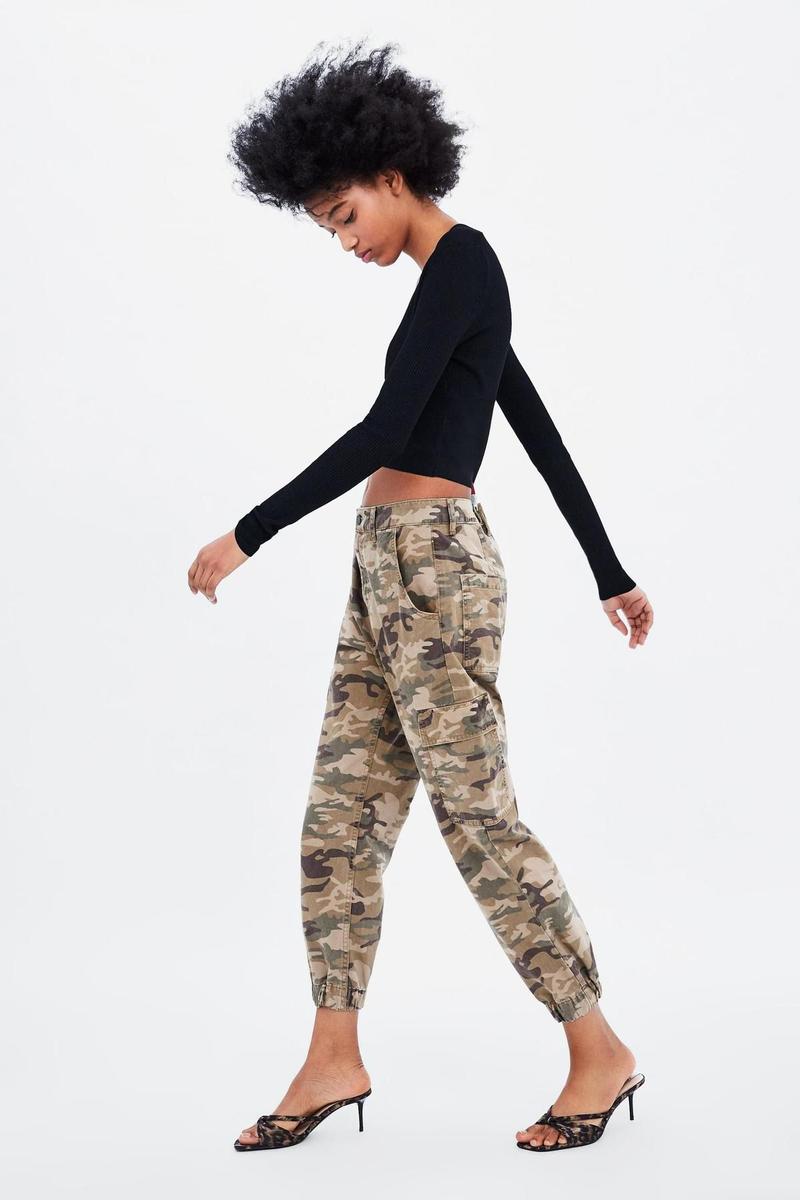 Pantalones de camuflaje, de Zara