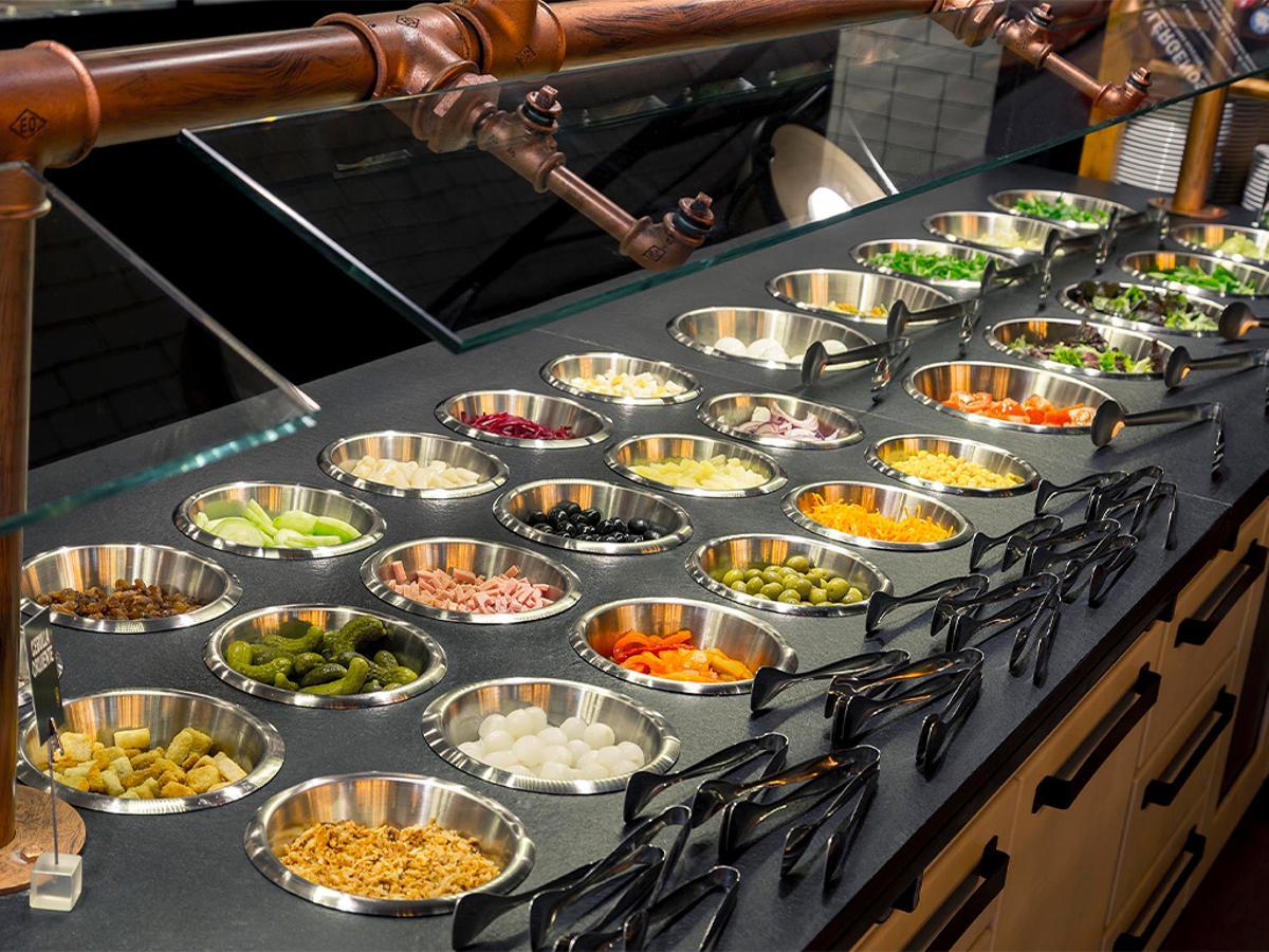 Un buffet de Muerde la pasta