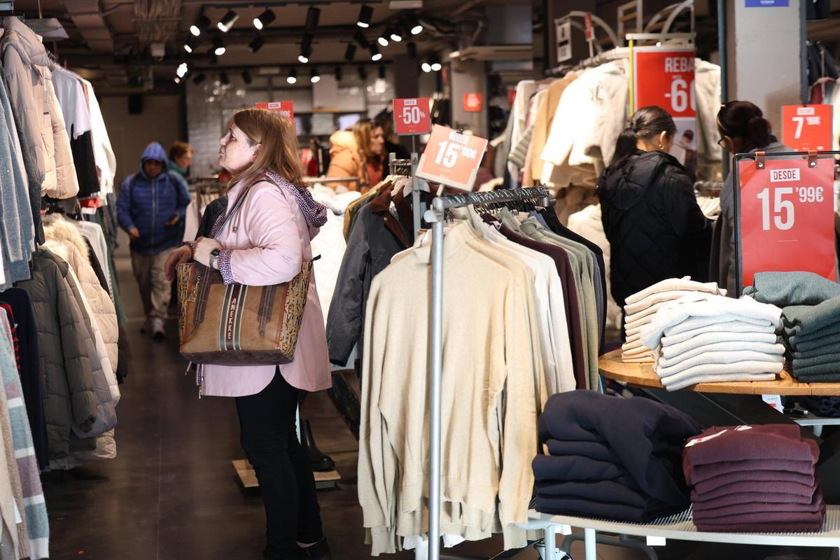 Mira aquí todas las fotos del primer día de rebajas en Ibiza