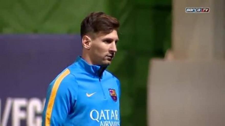 Leo Messi entrena con el grupo y apunta al Clásico