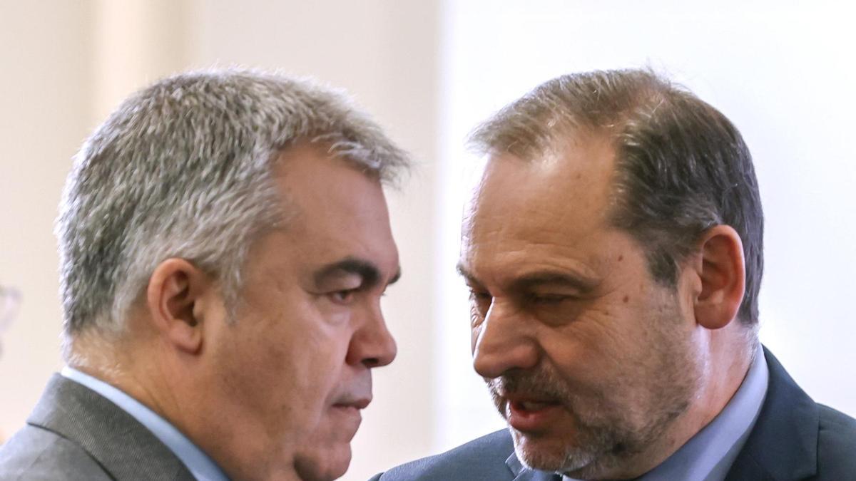 El mensaje de Cerdán a Koldo que apunta a una manipulación de las primarias de 2014:  Sin que te vea nadie metes las dos papeletas 