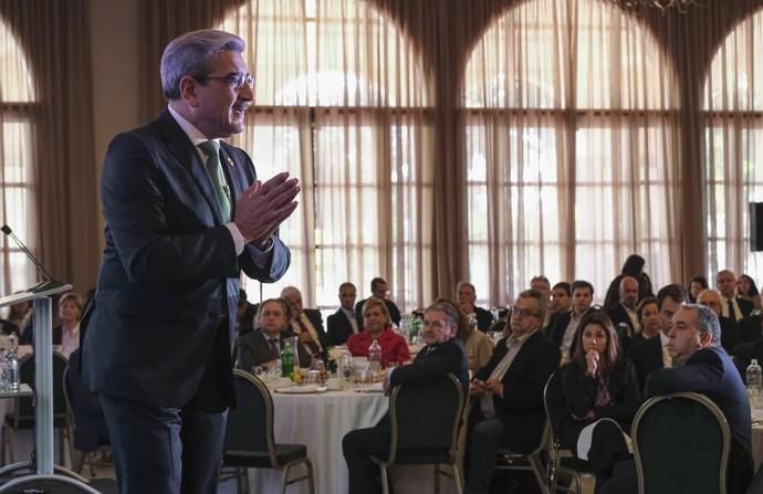 LAS PALMAS DE GRAN CANARIA. Foro Prensa Ibérica en Canarias, Vicepresidente del Gobierno de Canarias,  Román Rodríguez  | 14/01/2020 | Fotógrafo: José Pérez Curbelo