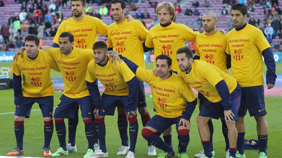 Vermaelen recibió el apoyo de sus compañeros en la antesala del Barça-Espanyol
