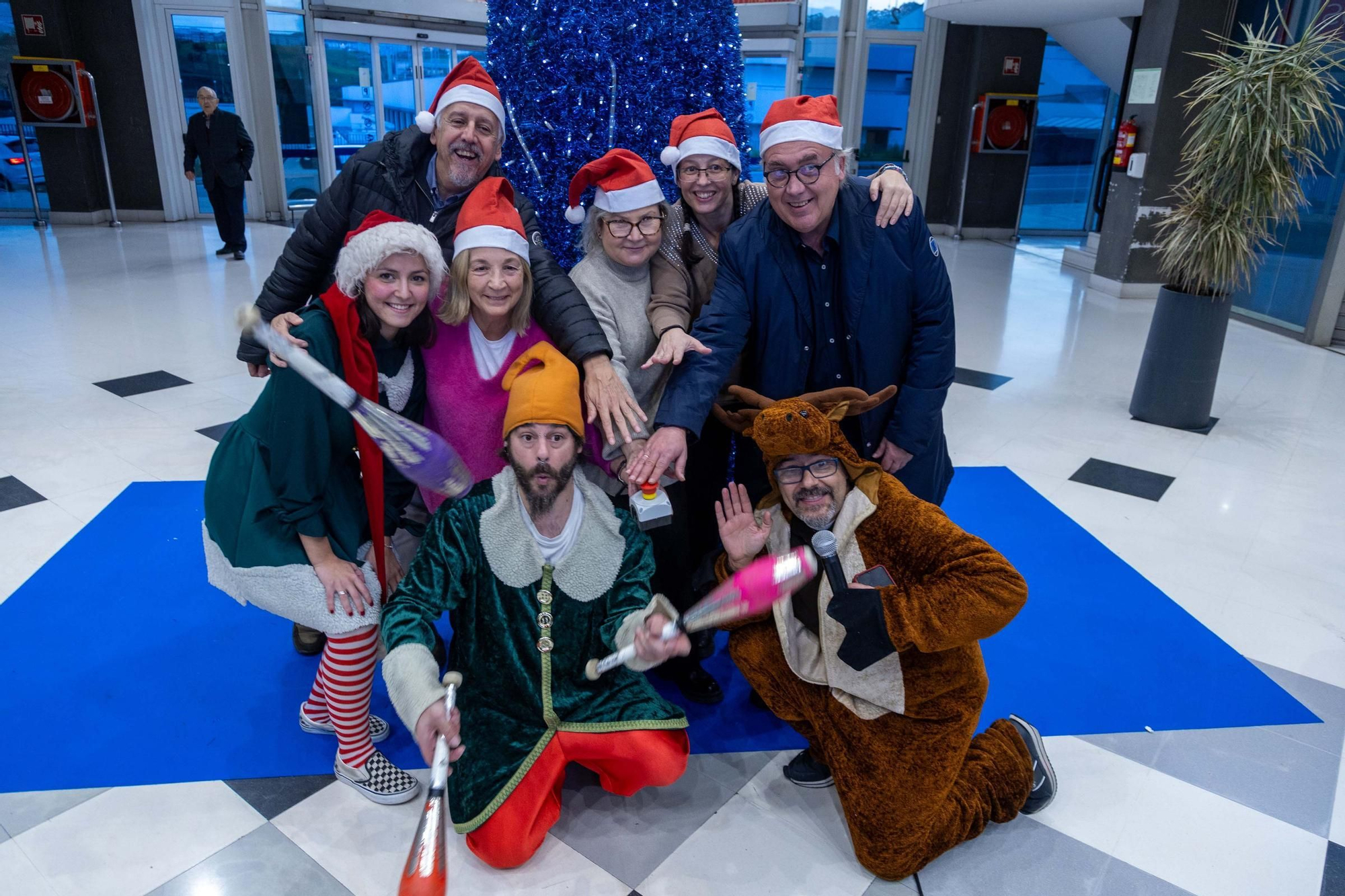 El centro comercial Los Rosales enciende la Navidad con sus vecinos