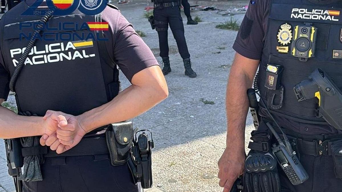 Policías nacionales.