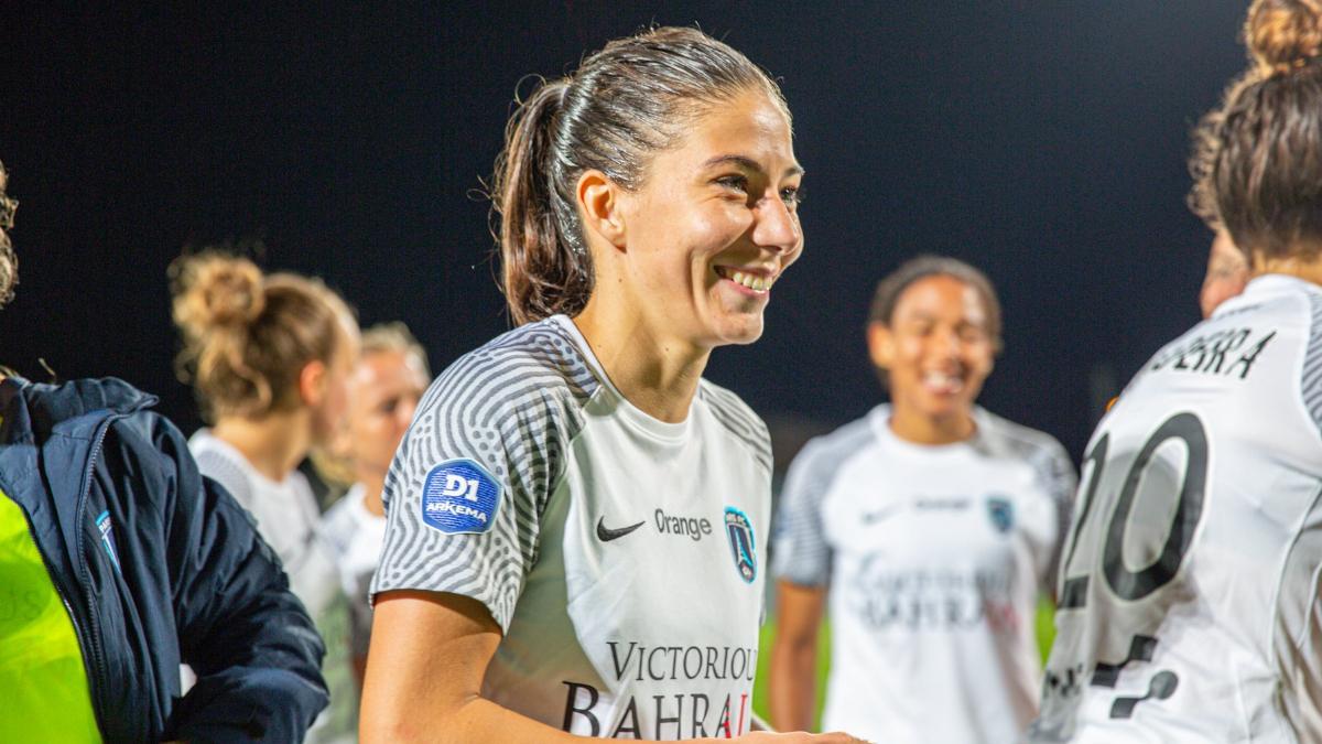 Clara Matéo, delantera francesa del Paris FC | @PFC_feminines