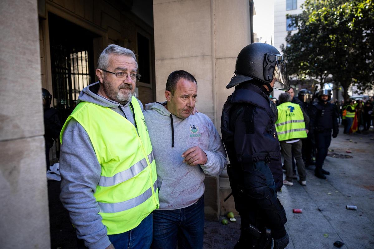 En imágenes | Los tractores vuelven a las calles de Zaragoza dos años después